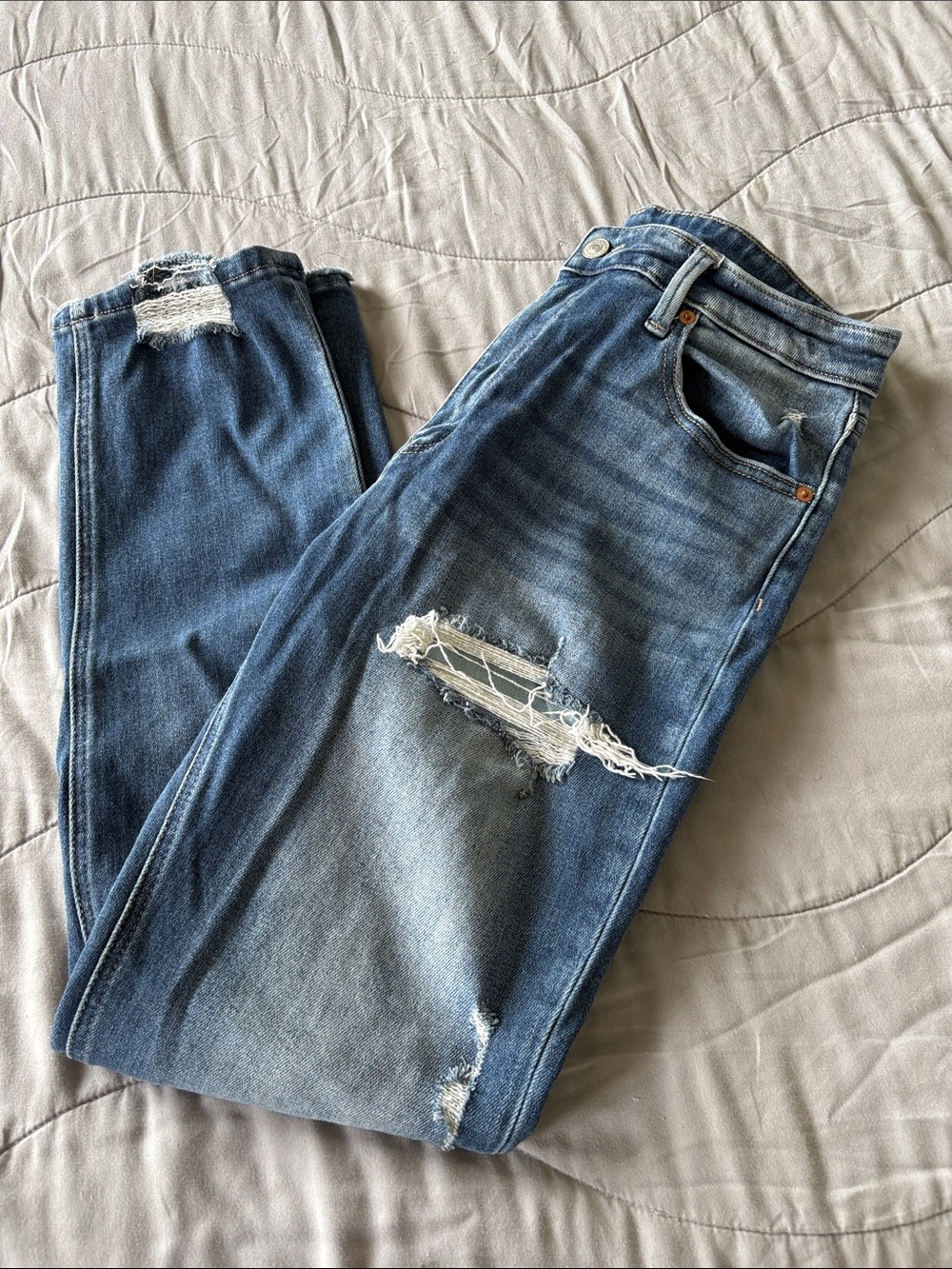 Artemis Women's Distressed Blue Denim Jeans, size 11/29